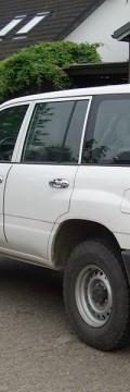 TOYOTA Land Cruiser 105  Технічні характеристики
