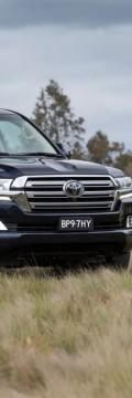 TOYOTA Land Cruiser 200 Restyling II  Características técnicas
