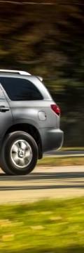 TOYOTA Sequoia II Restyling 5.7 AT (381hp) 4x4 技術仕様
