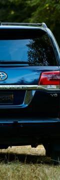 TOYOTA Land Cruiser 200 Restyling II  Características técnicas

